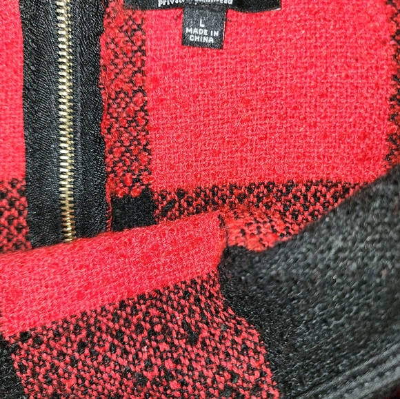 Privy Large Mini Skirt Red Black Plaid Wool Blend - Picture 6 of 6